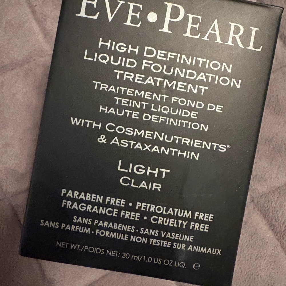 Eve Pearl High Definition Liquid Foundation - Light